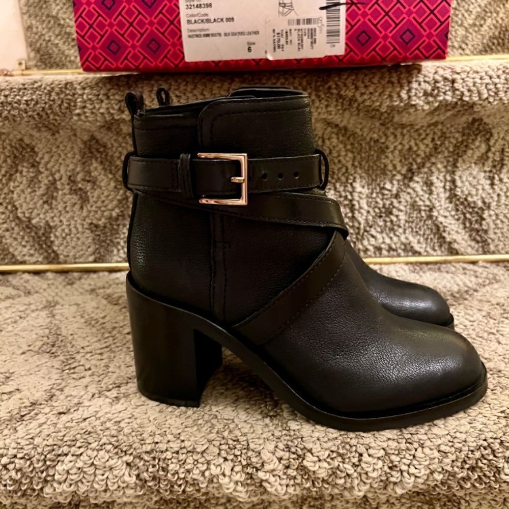 NEW Tory Burch Hastings 85mm Boots in Black Leather Size 6 Medium - Picture 6 of 10